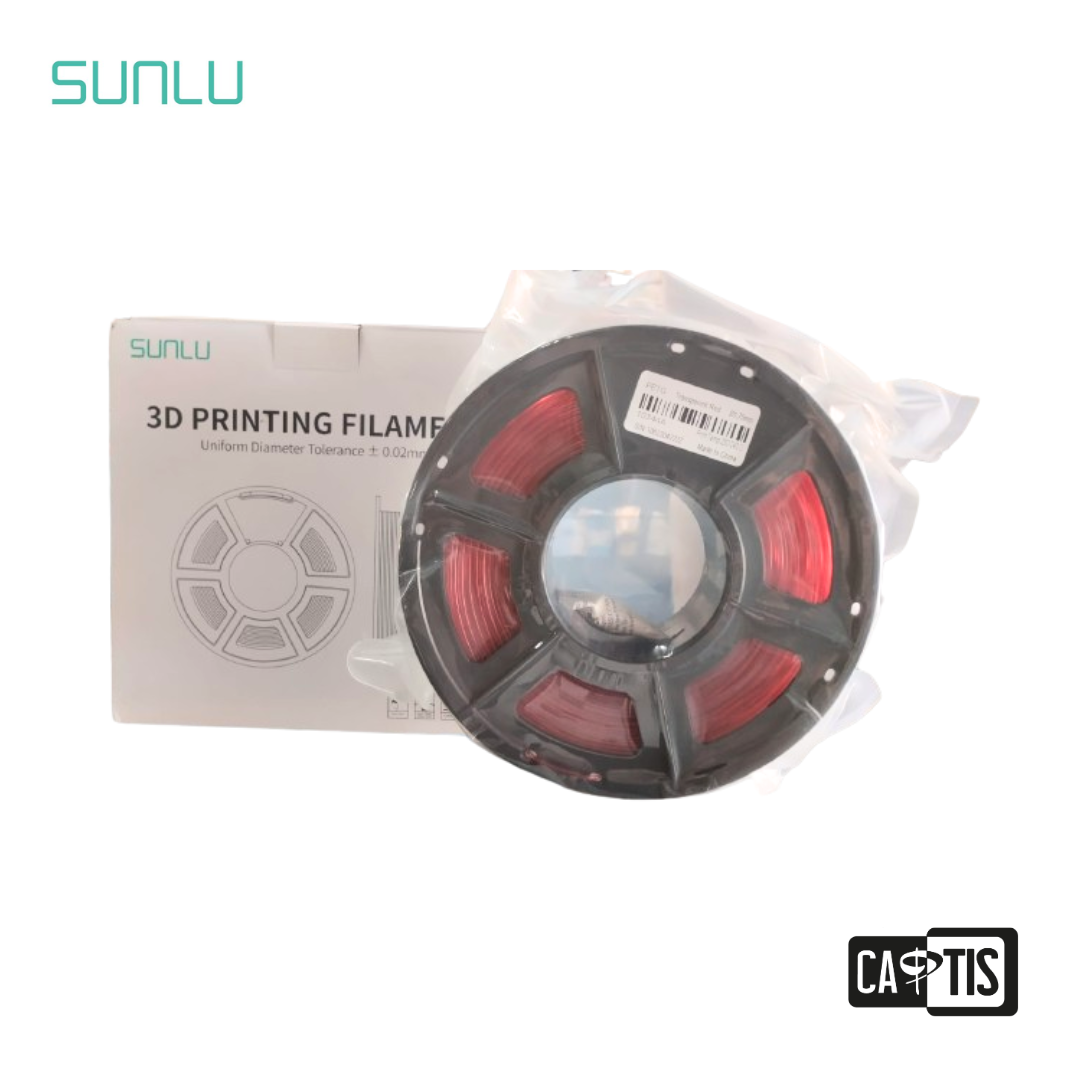 Carrete de filamento PETG marca SUNLU color rojo transparente.